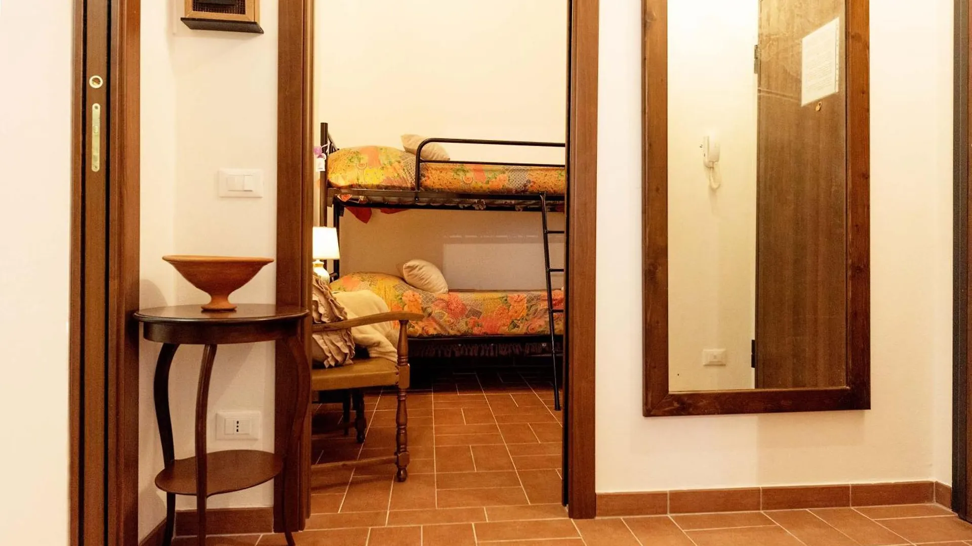Casa Nana, Nel Borgo Di Peccioli 아파트